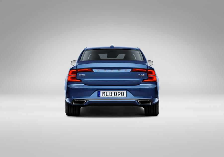  Volvo S90 T6 R-Design 2016 года  (фото 6 из 21)